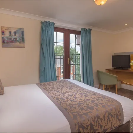 Hotel Bridge House 3*