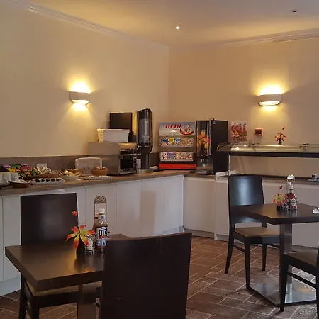 Bridge House Otel 3*