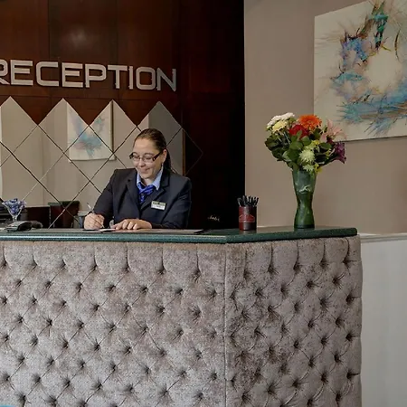 Hotel Bridge House 3*