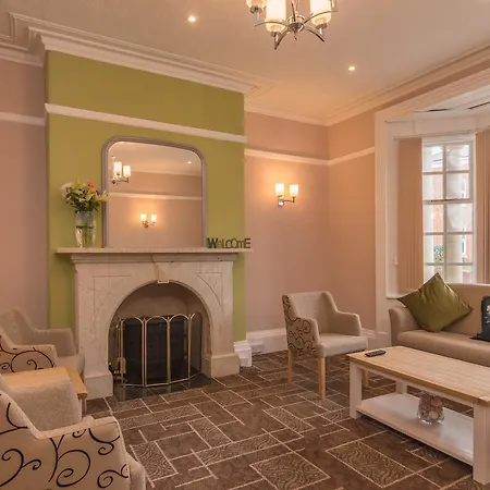 Bridge House 3*