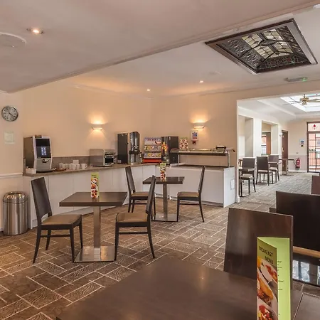 Bridge House Hotel