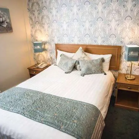 Bridge House 3*