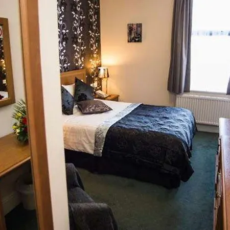 Bridge House 3*