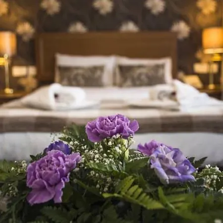 Bridge House Hotel